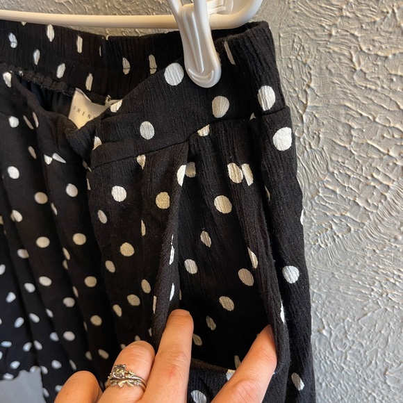 French Grey Black and White Polka Dot Skater Skirt - Picture 4 of 4